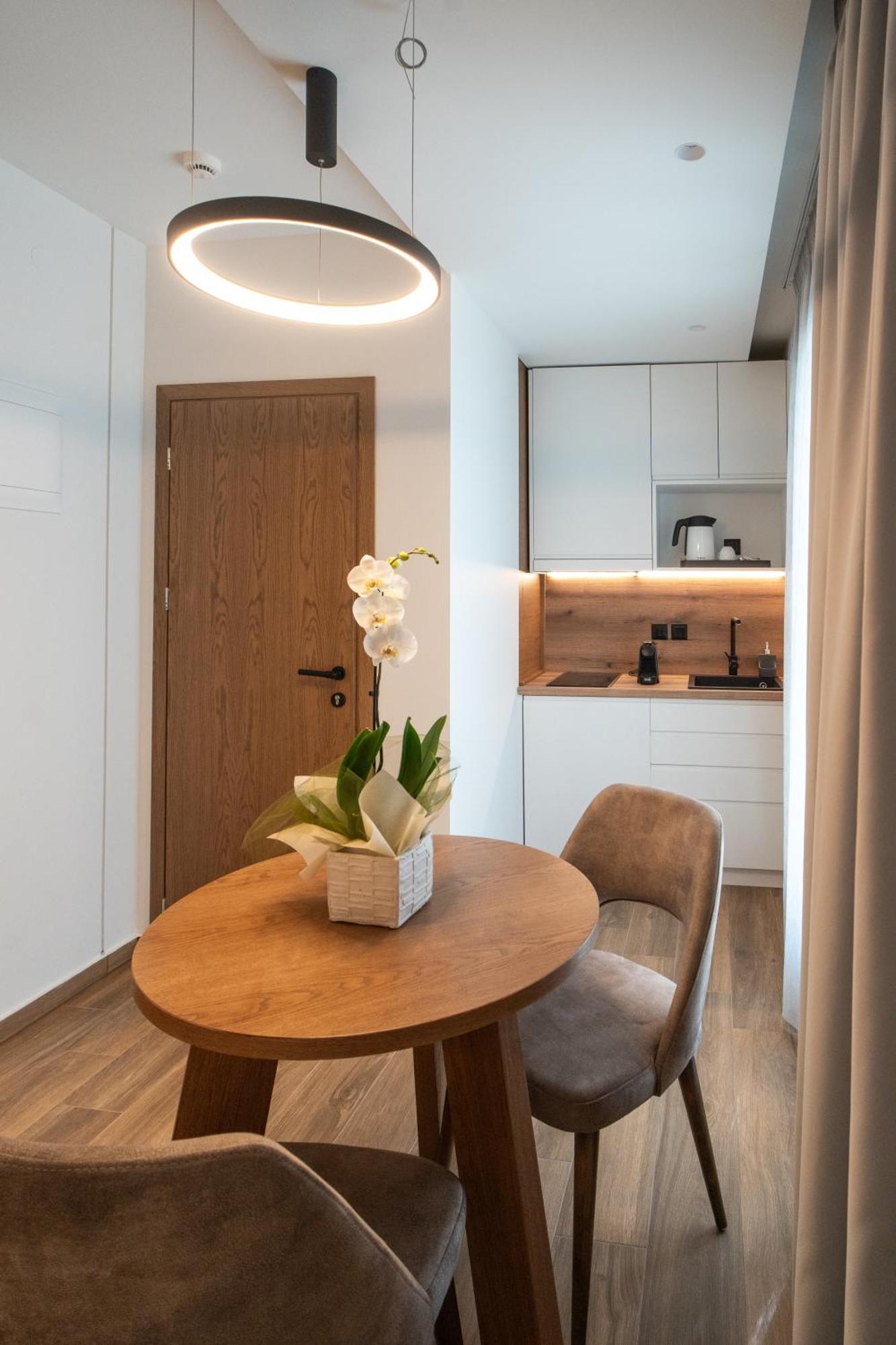Volos Inn Hotel Eksteriør billede
