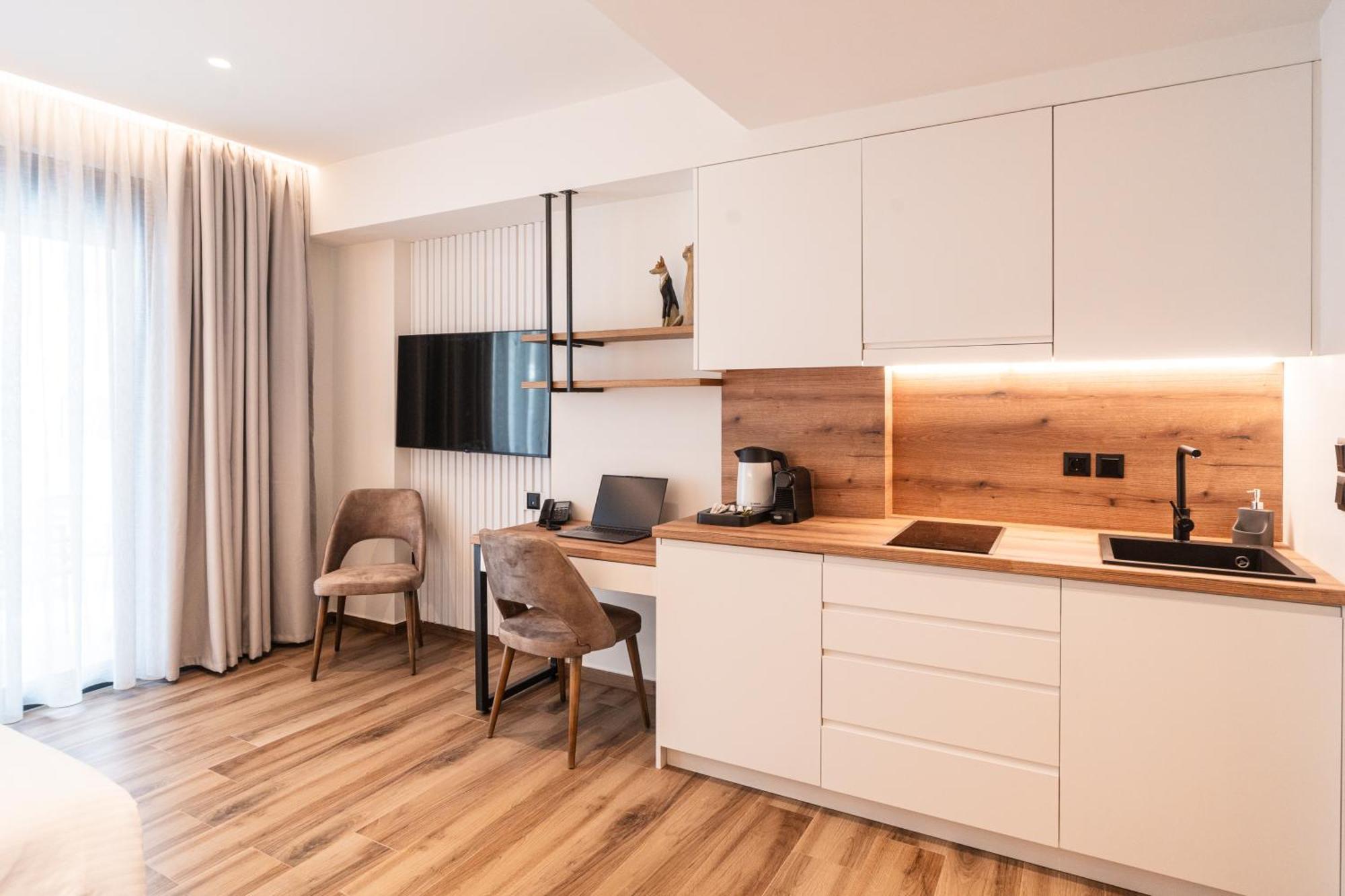 Volos Inn Hotel Eksteriør billede